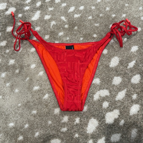 Triangl Swimwear VINCA - ATCH Top XS - Bottom XS Cheeky - Picture 6 of 15